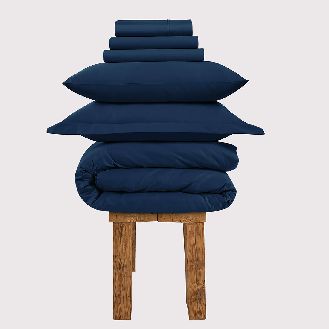 300 Thread Count Egyptian Cotton Grand Splendour Lux Buttery Smooth - Navy Peony Bedding Set