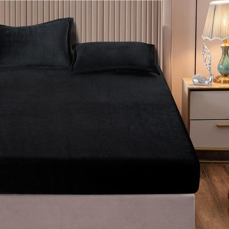 Black Velvet - Luxury Fitted Sheet - Windsorlino.com