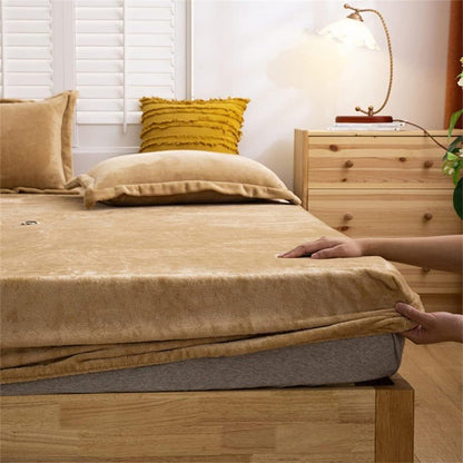Gold Brown Velvet - Luxury Fitted Sheet - Windsorlino.com