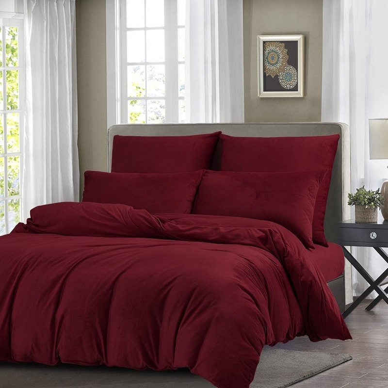 Maroon Velvet - Bed Set 8 Pcs (Luxury) - Windsorlino.com