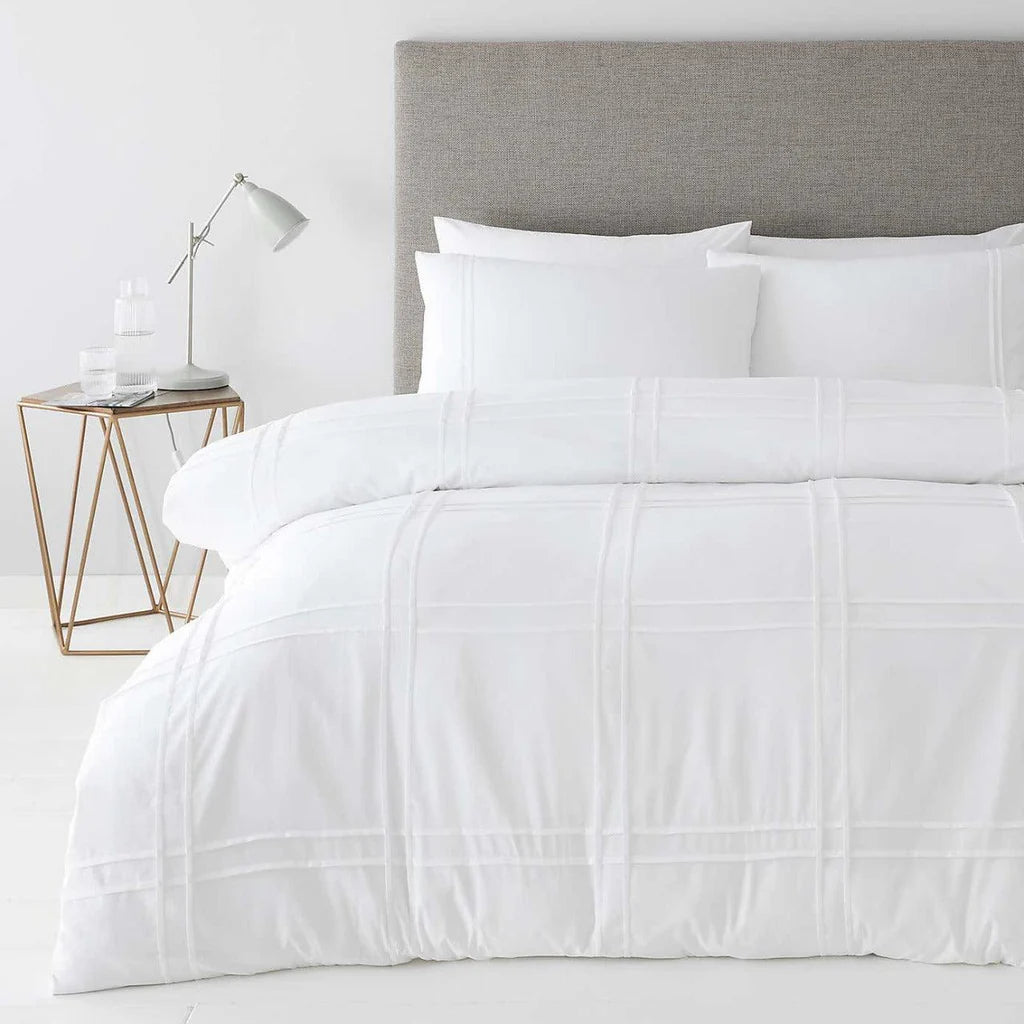 New Luxury Box Pleated Duvet Set - King / White