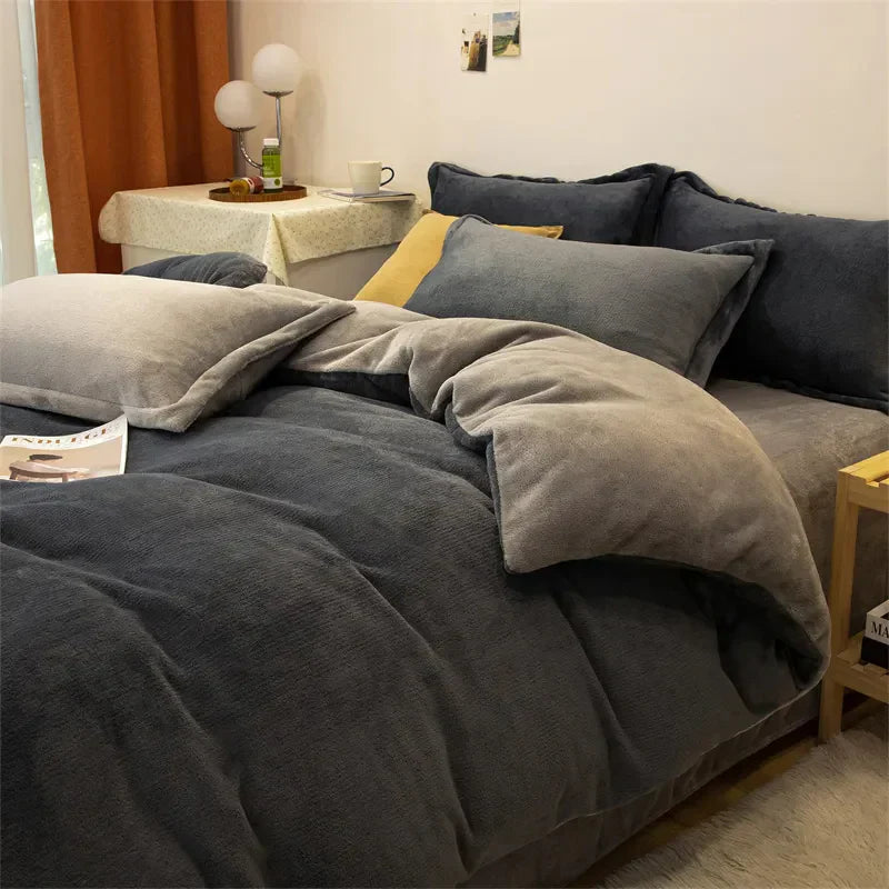 Reversible Duvet Set Velvet - King (6 pcs) / Black & Biege