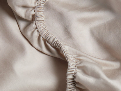 Sateen bedding bundle, luxurious feel, soft sheets, duvet cover, pillow shams - image 2 of 5